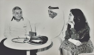 الأستاذ فضل النقيب مع شاعر اليمن الكبير عبدالله البردوني والأديبة الروائية سميحة خريس من الأردن